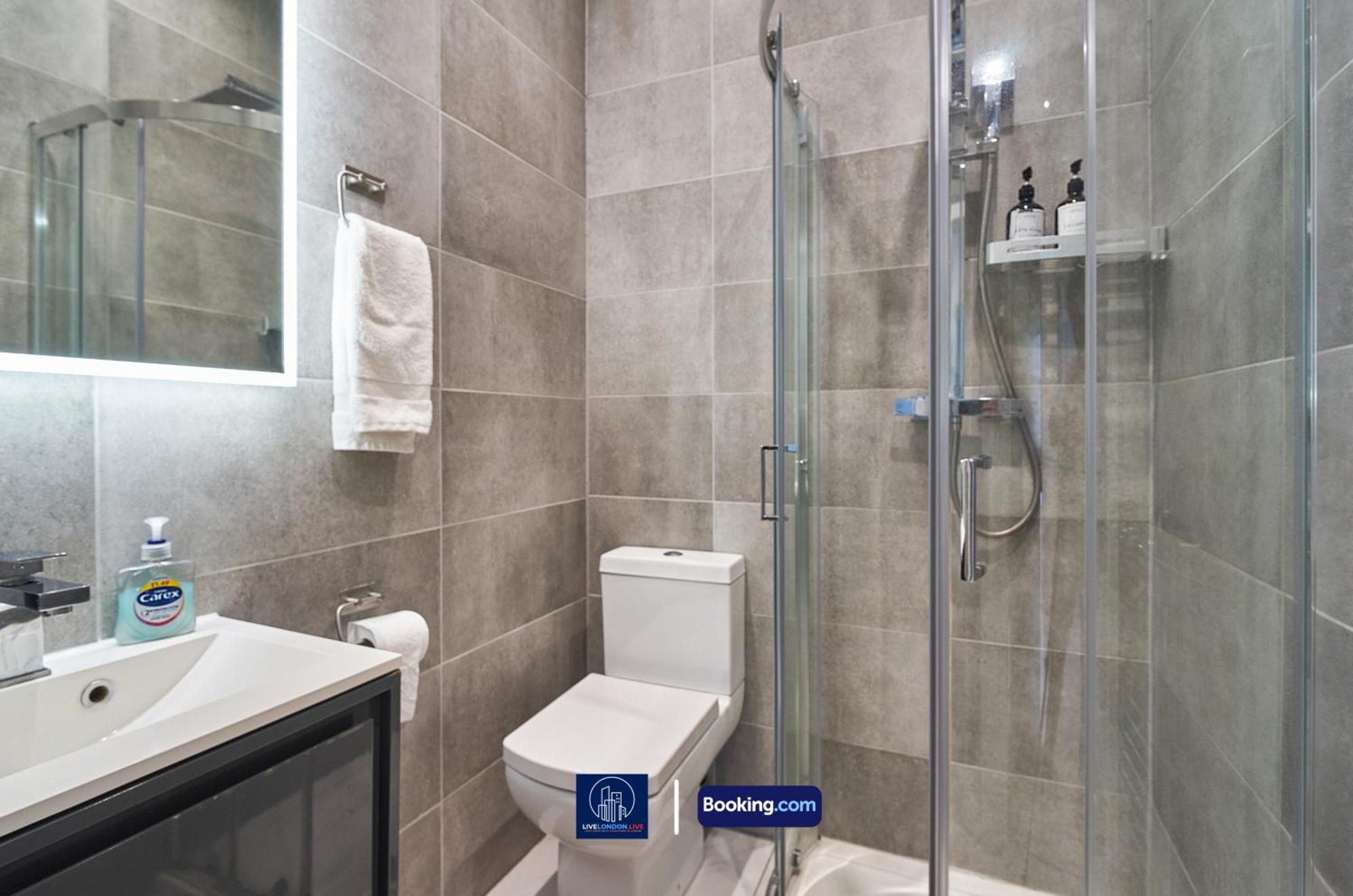 Last-minute Secure L Exclusive Offer L Delightful 2-bedroom In Tufnell Park L Sleeps Up To 5 Guests L By Live Short Lets & Serviced L Apartment London